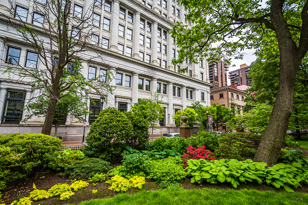 Gardens,And,Buildings,At,Washington,Square,,In,Philadelphia,,Pennsylvania.